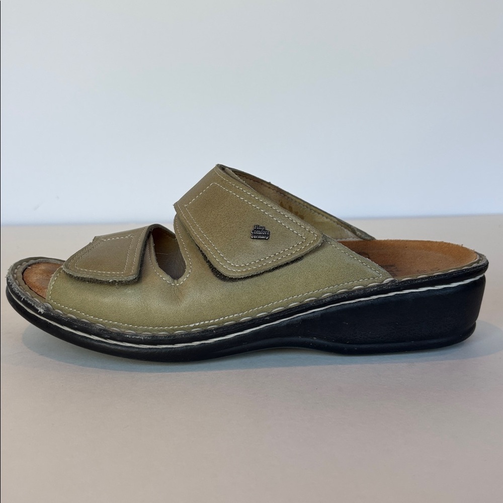 Finn Comfort Jamaika Sandals in Taupe / Green Leather. Size 8 (EU38) - Picture 6 of 7
